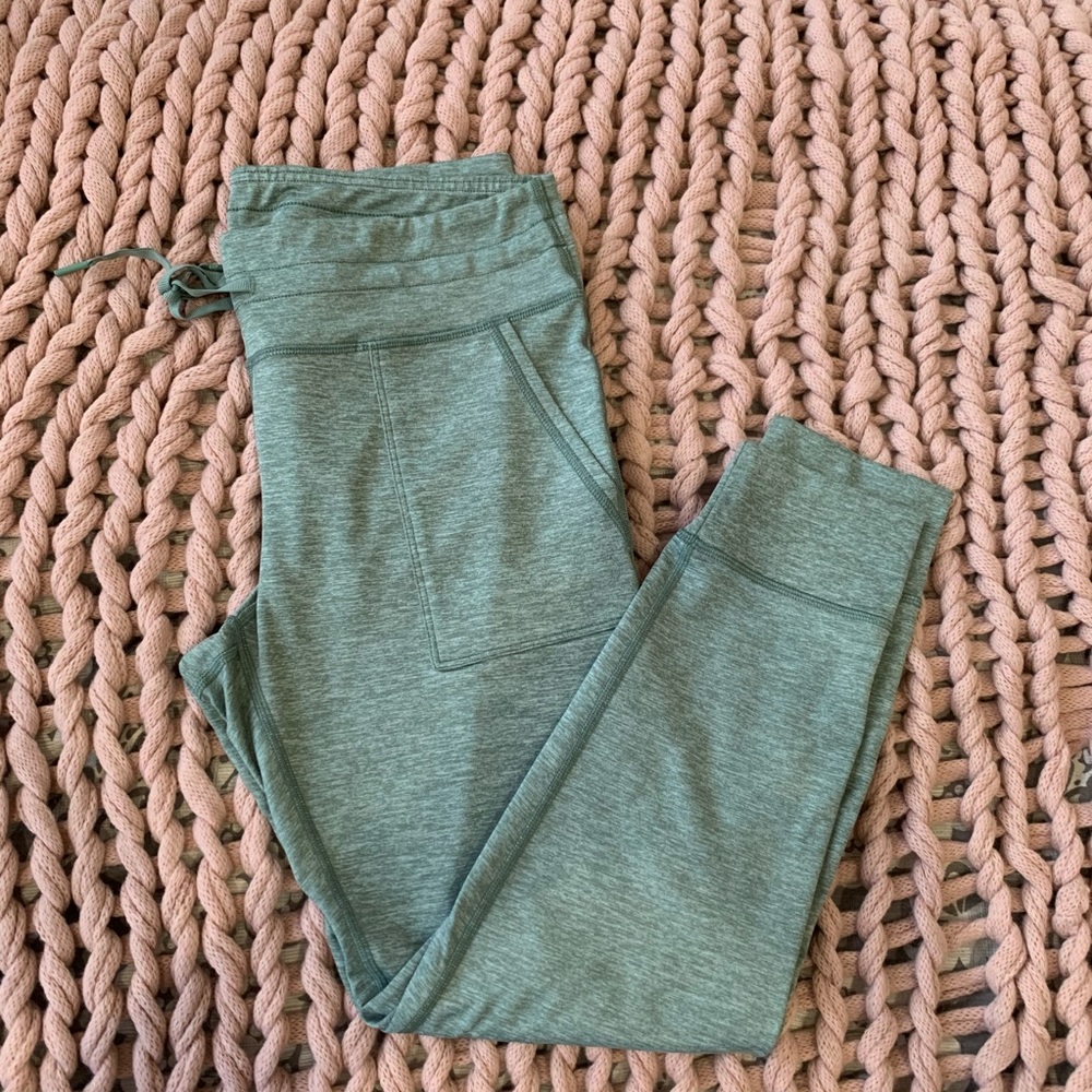 Light green Aerie Play pocket leggings